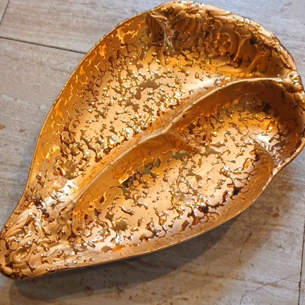 Weeping Bright Gold Vintage 22 Karat Gold Hand Decorated Leaf Print Serving Dish
